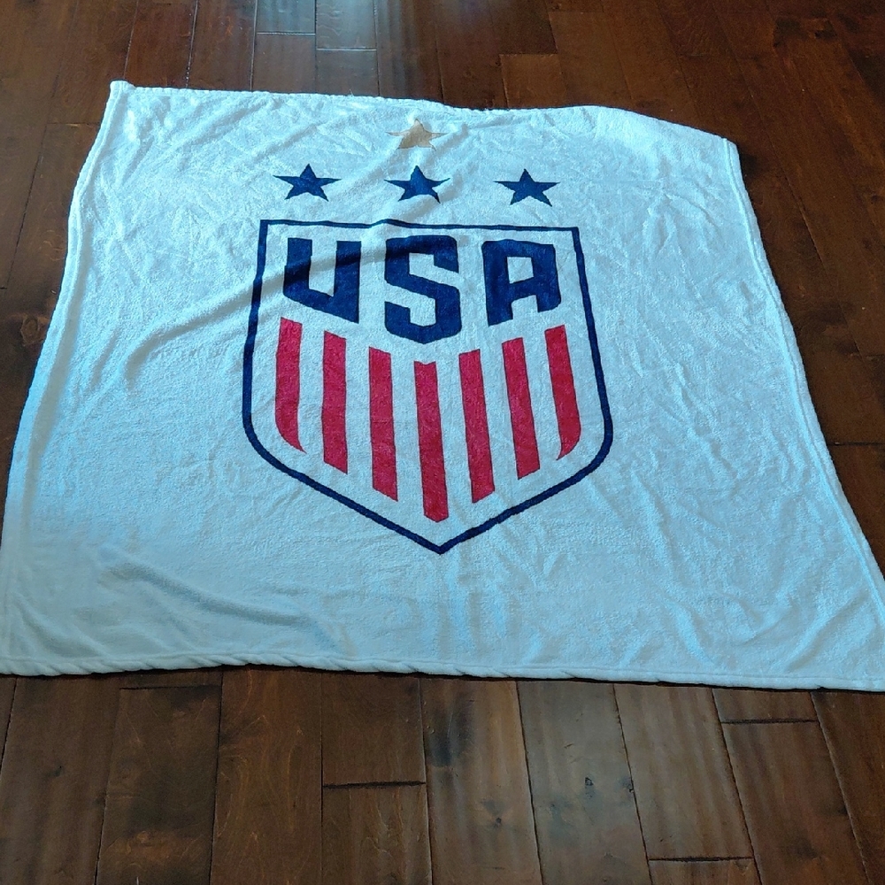 USA Light-Weight Throw Blanket